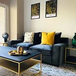 Appartement Besotel - 20 2 Standorte 35 Schlafzimmer 29 Badezimmer 52 Betten Fuer 73 Gaeste