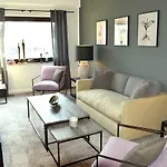 Besotel - 20 2 Standorte 35 Schlafzimmer 29 Badezimmer 52 Betten Fuer 73 Gaeste Apartmán