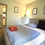 Besotel - 20 2 Standorte 35 Schlafzimmer 29 Badezimmer 52 Betten Fuer 73 Gaeste Erkrath