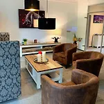 Appartement Besotel - 20 2 Standorte 35 Schlafzimmer 29 Badezimmer 52 Betten Fuer 73 Gaeste *