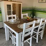 Besotel - 20 2 Standorte 35 Schlafzimmer 29 Badezimmer 52 Betten Fuer 73 Gaeste Apartment Erkrath