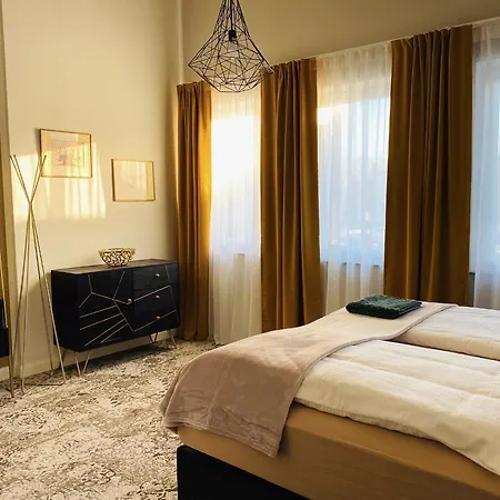 Besotel - 20 2 Standorte 35 Schlafzimmer 29 Badezimmer 52 Betten Fuer 73 Gaeste