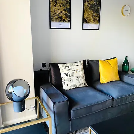 Besotel - 20 2 Standorte 35 Schlafzimmer 29 Badezimmer 52 Betten Fuer 73 Gaeste * Erkrath