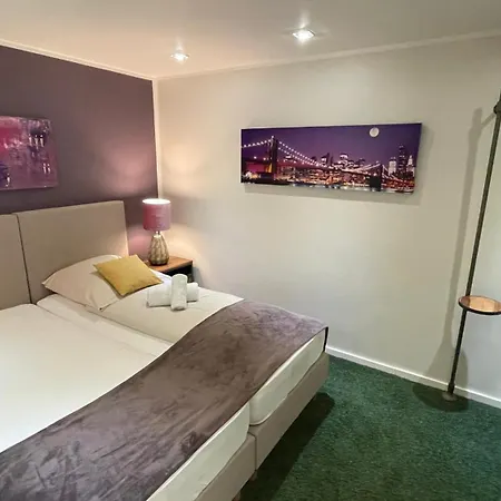 Apartment Besotel Erkrath- Schicke Oder Zentral Naehe Bahnhof Und Autobahn Im Neandertal Mit Glasfaser Wlan Und Freies Parken
