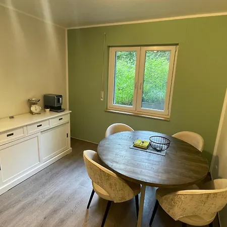 Besotel - 20 2 Standorte 35 Schlafzimmer 29 Badezimmer 52 Betten Fuer 73 Gaeste * Erkrath