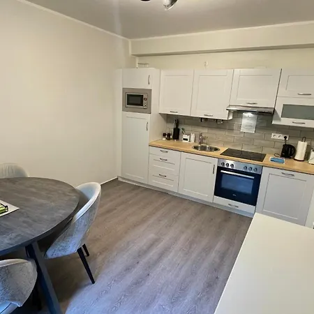 Besotel - 20 2 Standorte 35 Schlafzimmer 29 Badezimmer 52 Betten Fuer 73 Gaeste