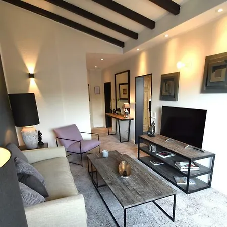 Besotel - 20 2 Standorte 35 Schlafzimmer 29 Badezimmer 52 Betten Fuer 73 Gaeste Apartmán Erkrath