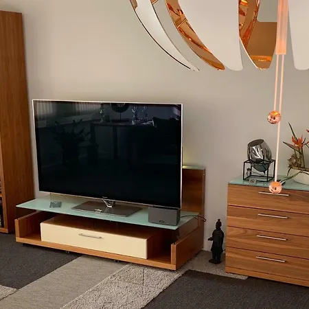 Besotel - 20 2 Standorte 35 Schlafzimmer 29 Badezimmer 52 Betten Fuer 73 Gaeste *