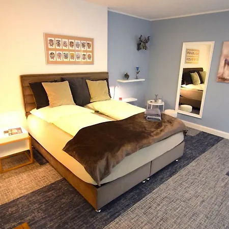 Besotel - 20 2 Standorte 35 Schlafzimmer 29 Badezimmer 52 Betten Fuer 73 Gaeste * Erkrath