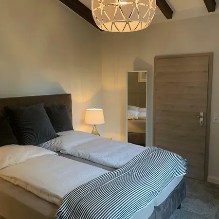 Apartmán Besotel - 20 2 Standorte 35 Schlafzimmer 29 Badezimmer 52 Betten Fuer 73 Gaeste Erkrath