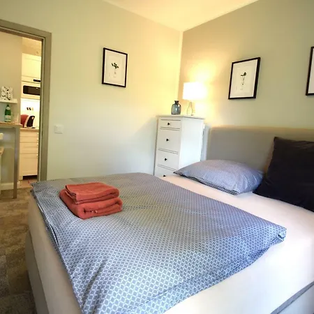 Besotel - 20 2 Standorte 35 Schlafzimmer 29 Badezimmer 52 Betten Fuer 73 Gaeste Erkrath