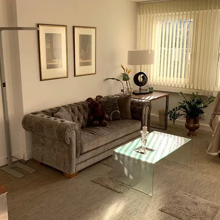 Besotel - 20 2 Standorte 35 Schlafzimmer 29 Badezimmer 52 Betten Fuer 73 Gaeste *