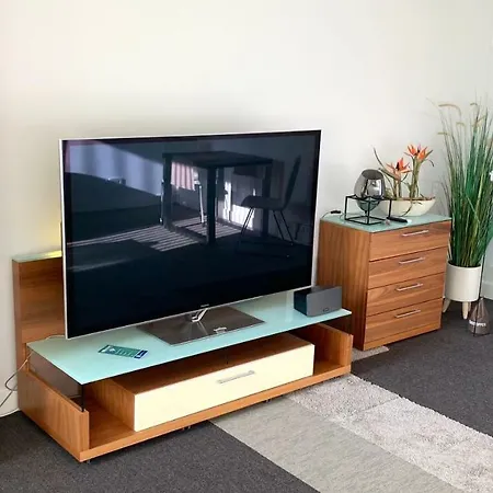 Besotel - 20 2 Standorte 35 Schlafzimmer 29 Badezimmer 52 Betten Fuer 73 Gaeste Apartmán