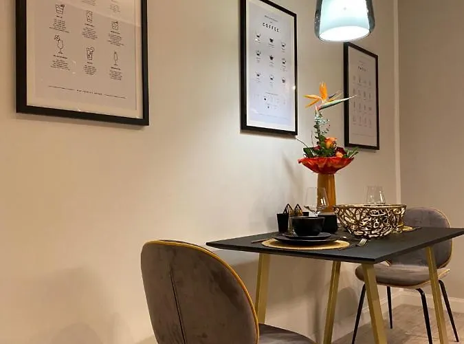 Besotel - 20 2 Standorte 35 Schlafzimmer 29 Badezimmer 52 Betten Fuer 73 Gaeste