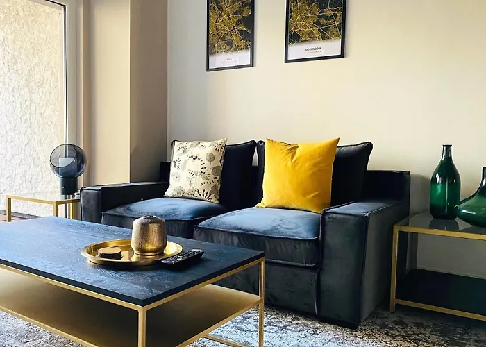 Apartament Besotel - 20 2 Standorte 35 Schlafzimmer 29 Badezimmer 52 Betten Fuer 73 Gaeste