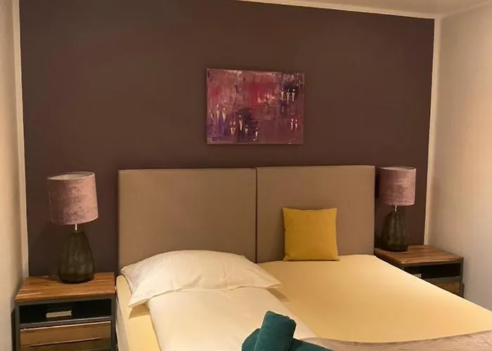 Besotel - 20 2 Standorte 35 Schlafzimmer 29 Badezimmer 52 Betten Fuer 73 Gaeste Appartement