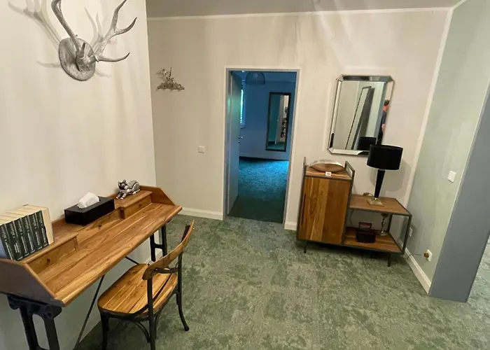 Besotel - 20 2 Standorte 35 Schlafzimmer 29 Badezimmer 52 Betten Fuer 73 Gaeste Appartement *