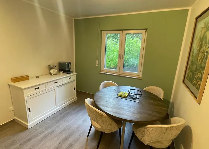 Besotel - 20 2 Standorte 35 Schlafzimmer 29 Badezimmer 52 Betten Fuer 73 Gaeste * Erkrath