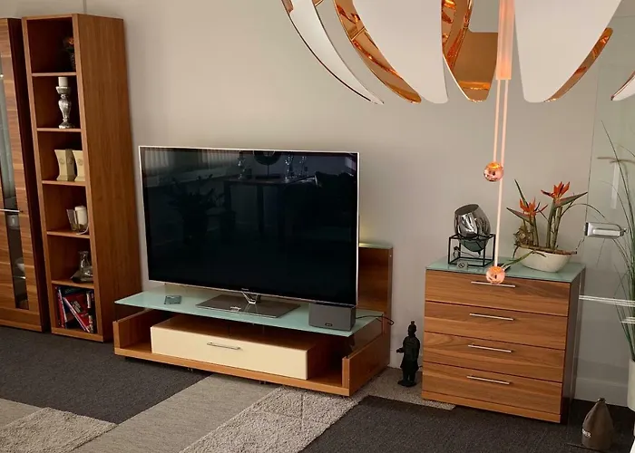 Besotel - 20 2 Standorte 35 Schlafzimmer 29 Badezimmer 52 Betten Fuer 73 Gaeste *