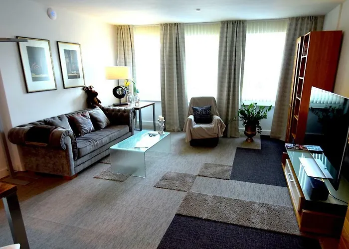 Besotel - 20 2 Standorte 35 Schlafzimmer 29 Badezimmer 52 Betten Fuer 73 Gaeste *