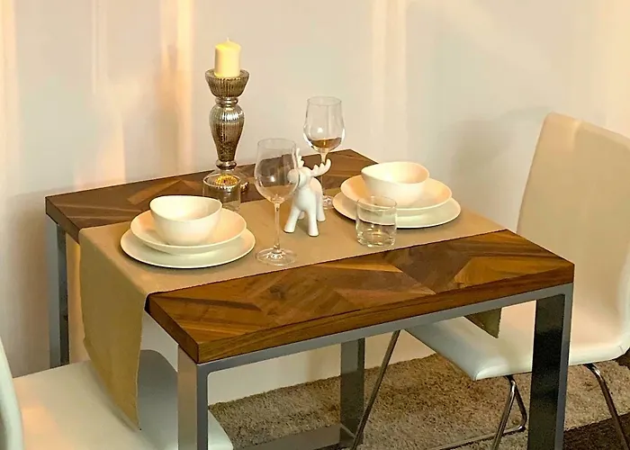 Apartament Besotel - 20 2 Standorte 35 Schlafzimmer 29 Badezimmer 52 Betten Fuer 73 Gaeste Erkrath