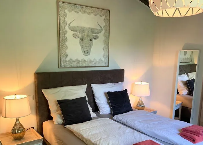 Appartement Besotel - 20 2 Standorte 35 Schlafzimmer 29 Badezimmer 52 Betten Fuer 73 Gaeste Erkrath