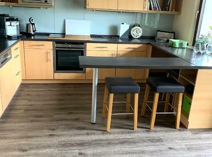 Apartman Besotel - 20 2 Standorte 35 Schlafzimmer 29 Badezimmer 52 Betten Fuer 73 Gaeste