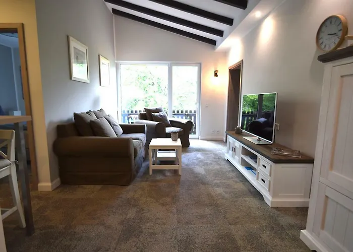 Apartament Besotel - 20 2 Standorte 35 Schlafzimmer 29 Badezimmer 52 Betten Fuer 73 Gaeste Erkrath