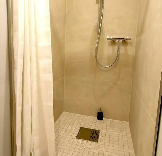 Apartament Besotel - 20 2 Standorte 35 Schlafzimmer 29 Badezimmer 52 Betten Fuer 73 Gaeste