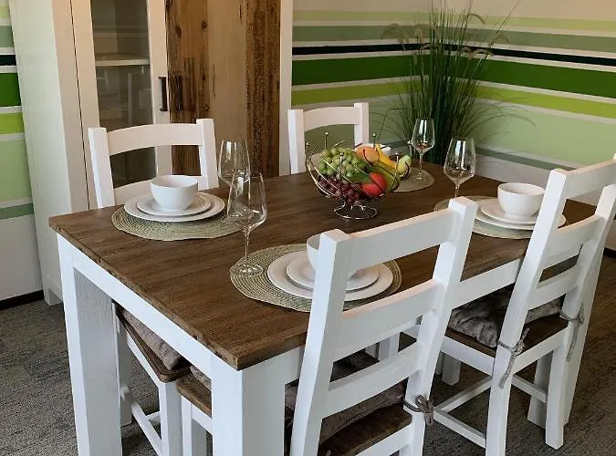 Besotel - 20 2 Standorte 35 Schlafzimmer 29 Badezimmer 52 Betten Fuer 73 Gaeste Appartement Erkrath